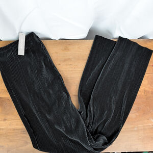 Chico's Travelers Black Stretchy Pleated Fabric Pants 2T